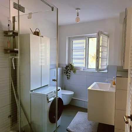 Moderne - Stylisch Und Schick Mit 2 Schlafzimmern Auf 100qm שווביש האל