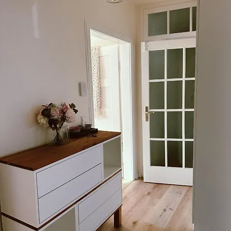 Apartment Moderne - Stylisch Und Schick Mit 2 Schlafzimmern Auf 100qm *